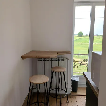 Cosy Avec Vue Sur Château&chevaux